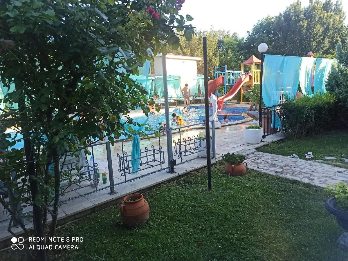 Danita Apartments & Diva Restaurant Bbq&Pool Bar 바르나