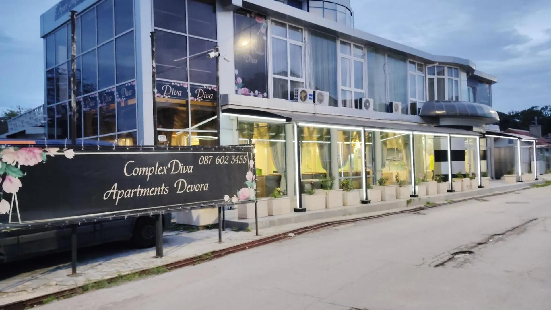 Danita Apartments & Diva Restaurant Bbq&Pool Bar 바르나 불가리아