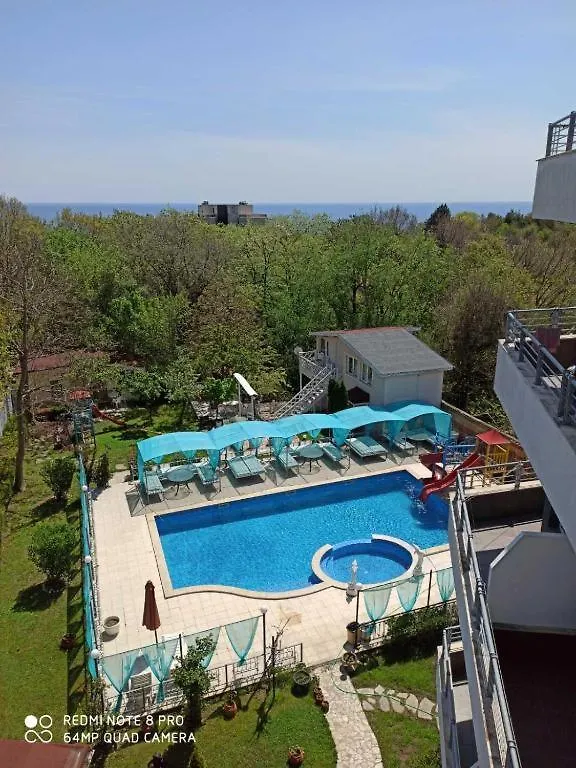 וארנה Danita Apartments & Diva Restaurant Bbq&Pool Bar